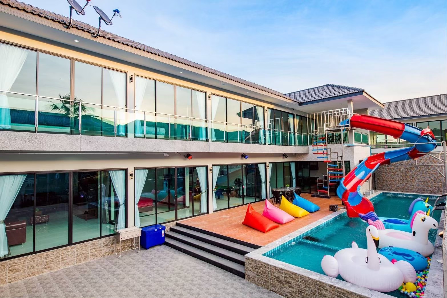 LINE_ALBUM_บ้าน P Henry_ App Poolvilla Huahin6 ห้องนอน8ห้องนำ_240318_3