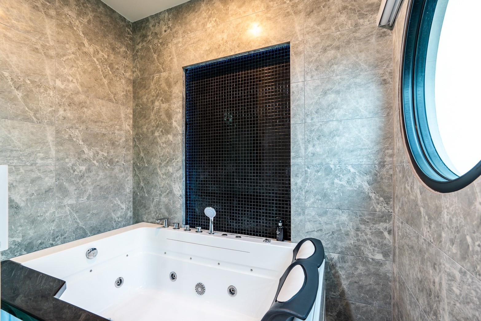 LINE_ALBUM_บ้านBlue moutrain มี 4 นอน 5 น้ำ_240425_86